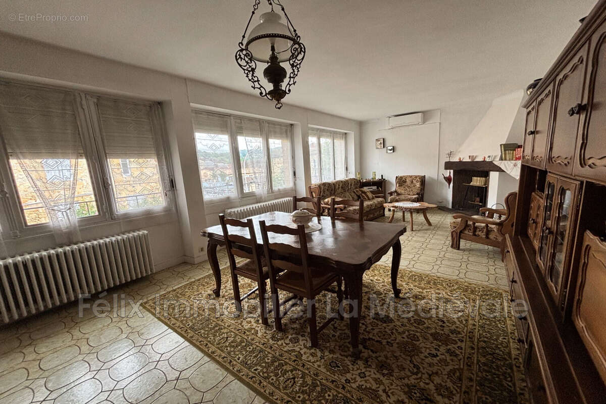Maison à SARLAT-LA-CANEDA