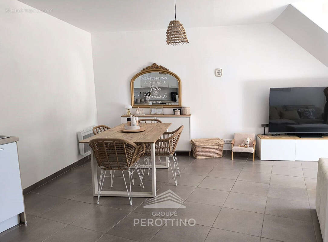 Appartement à PEYPIN