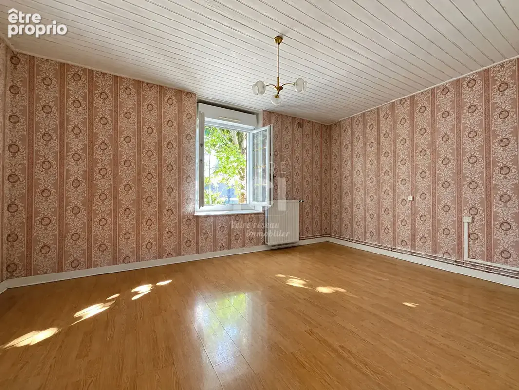 Maison - 3 pièces - 65 m² - Dépendances - photo 7