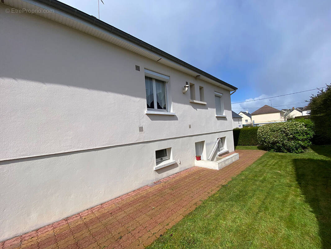 Maison à L'HUISSERIE