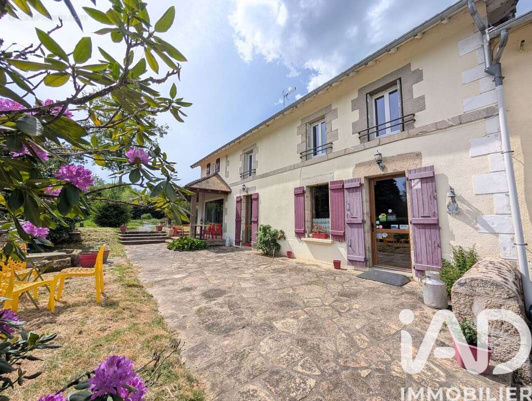 Maison 395 m² à Les Billanges  - photo 7