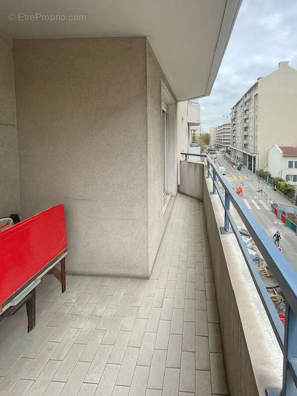 Villeurbanne T3 Lumineux -garage secteur république - photo 6