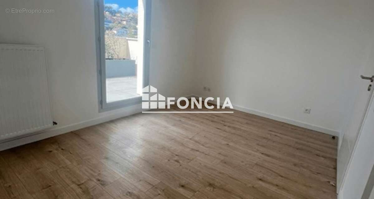 Appartement à RILLIEUX-LA-PAPE