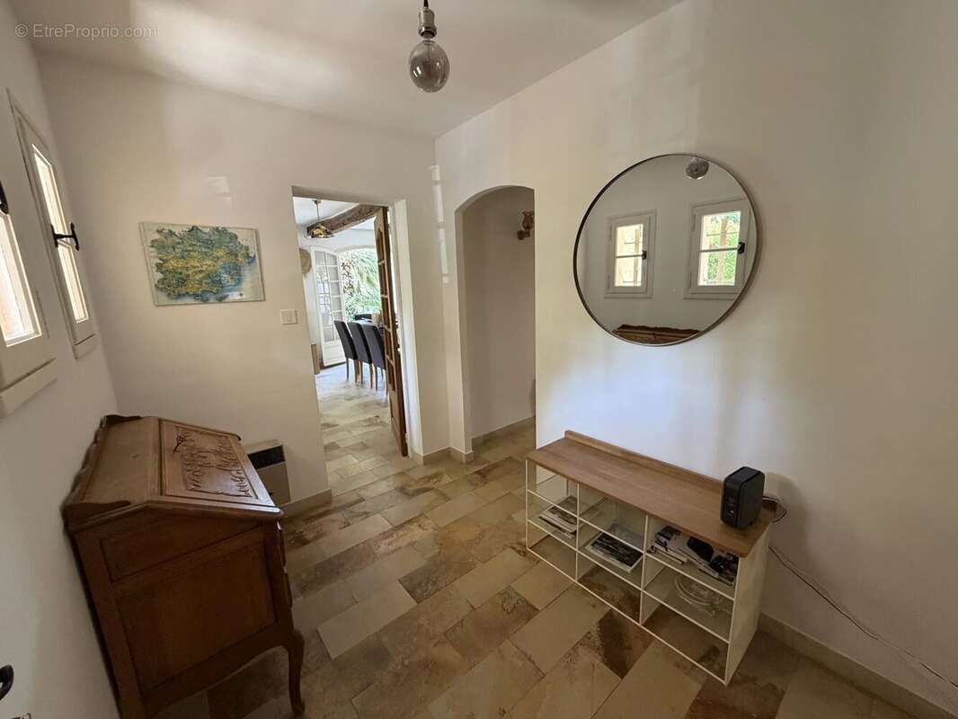 Figanières – maison avec piscine et vue panoramique - photo 12