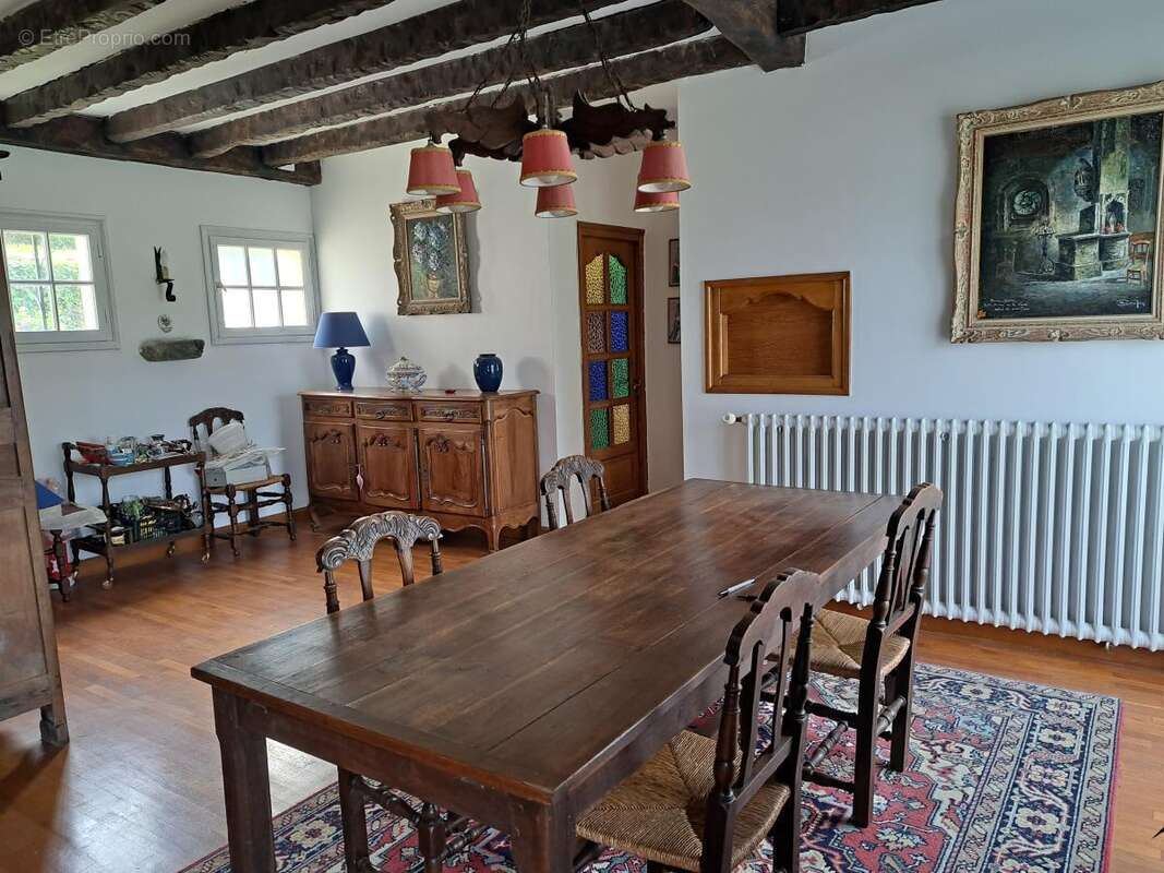 Maison à LA ROCHE-DERRIEN