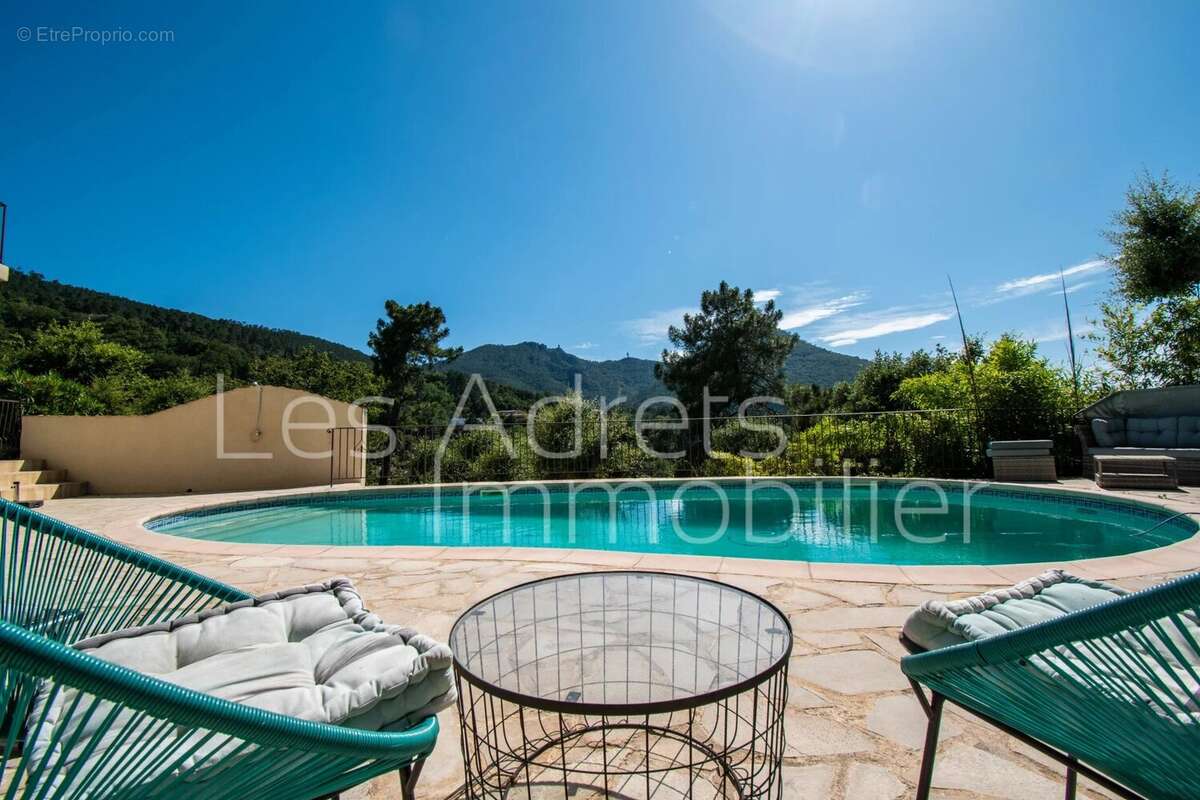 Maison à LES ADRETS-DE-L'ESTEREL