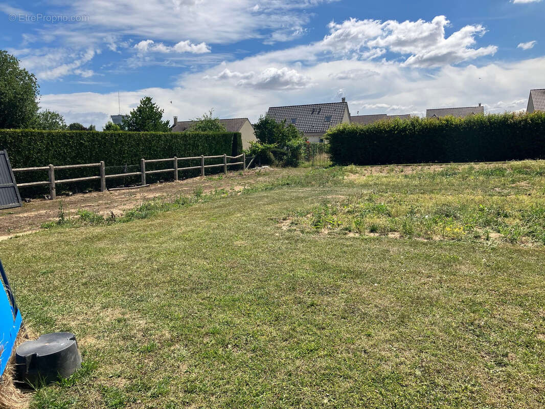 Crevecoeur le grand, beau terrain, très belle façade ! - photo 3