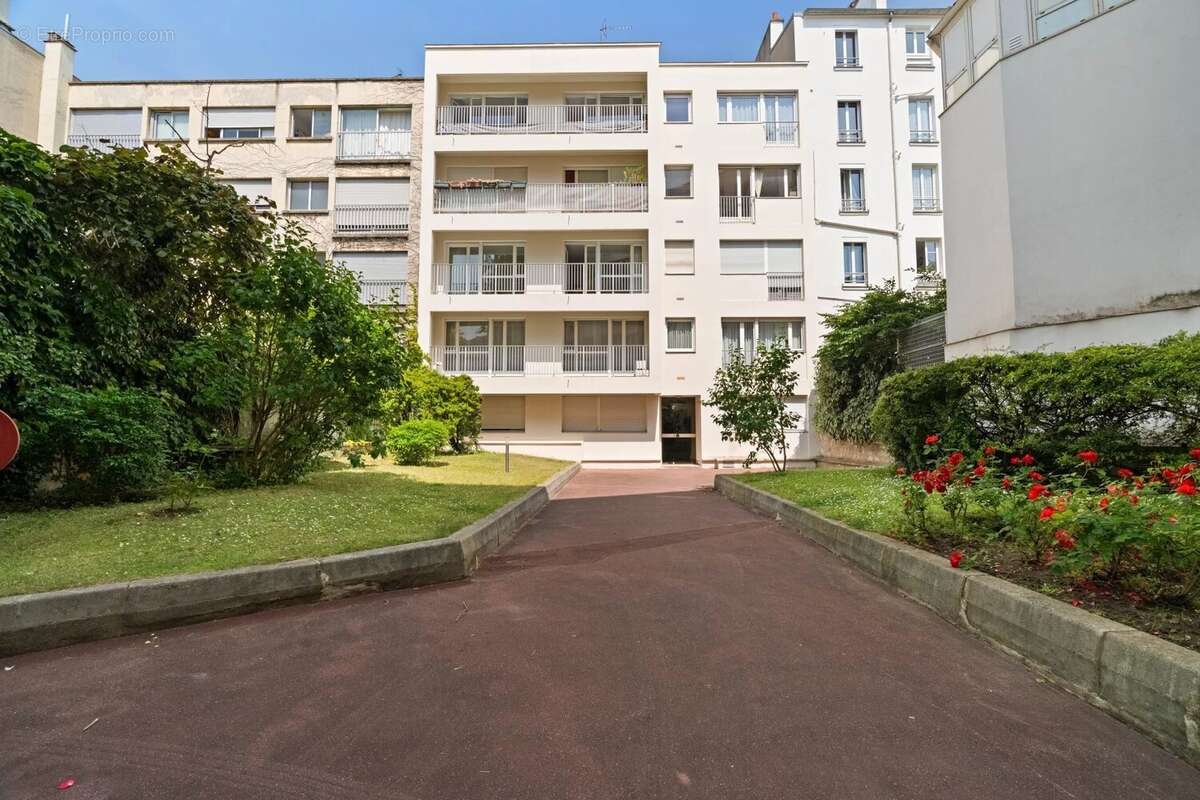 Appartement à NEUILLY-SUR-SEINE