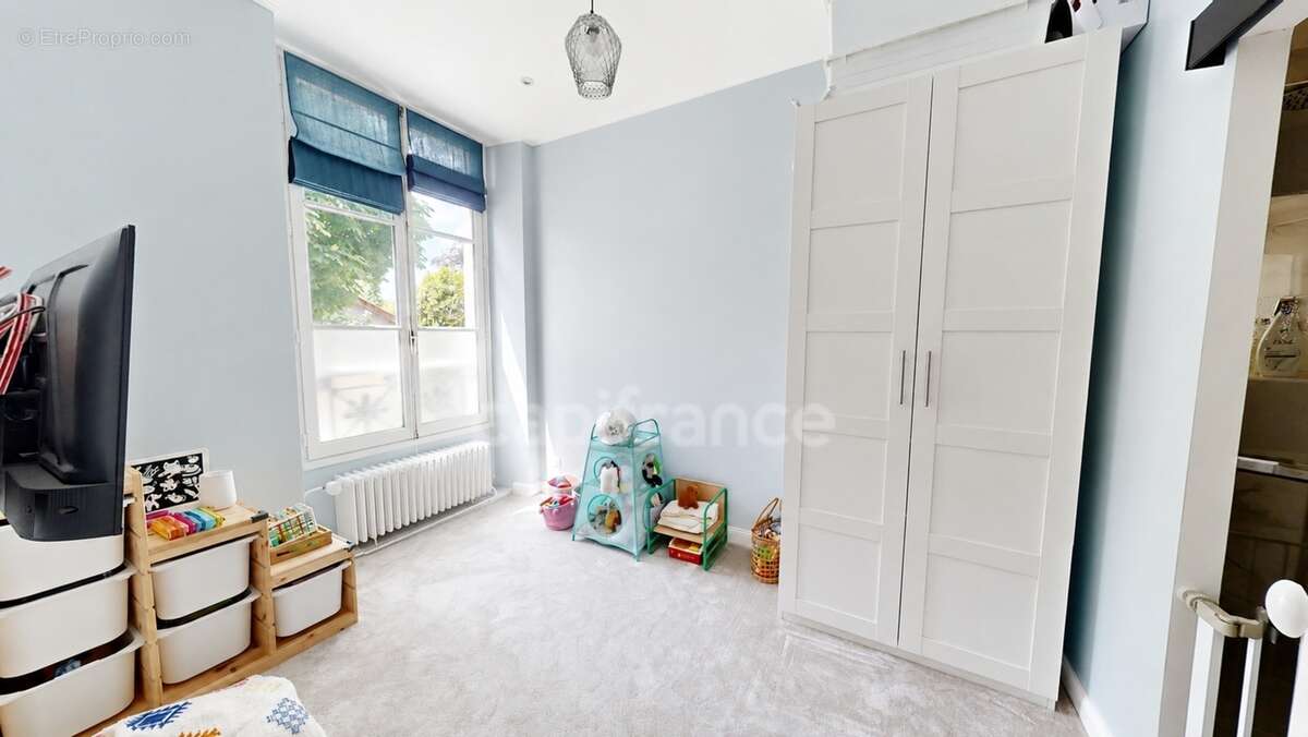 Appartement de caractère en centre-ville - photo 12