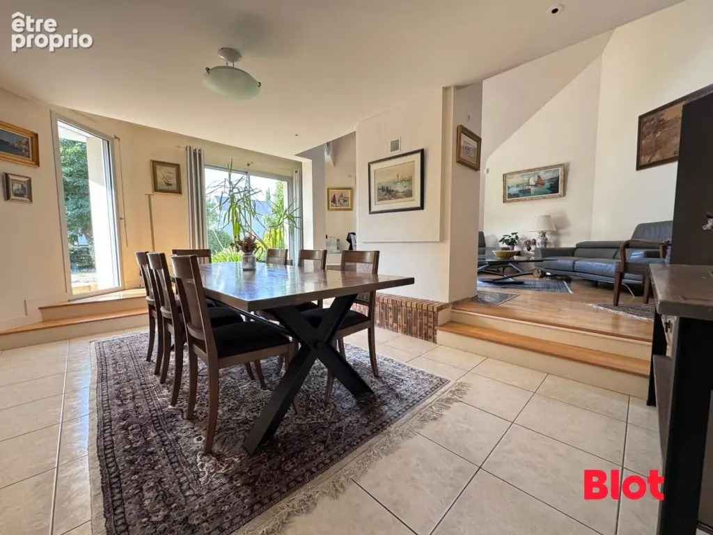 Maison 7 pièces 205 m² à vendre à Bruz (35170) - photo 2