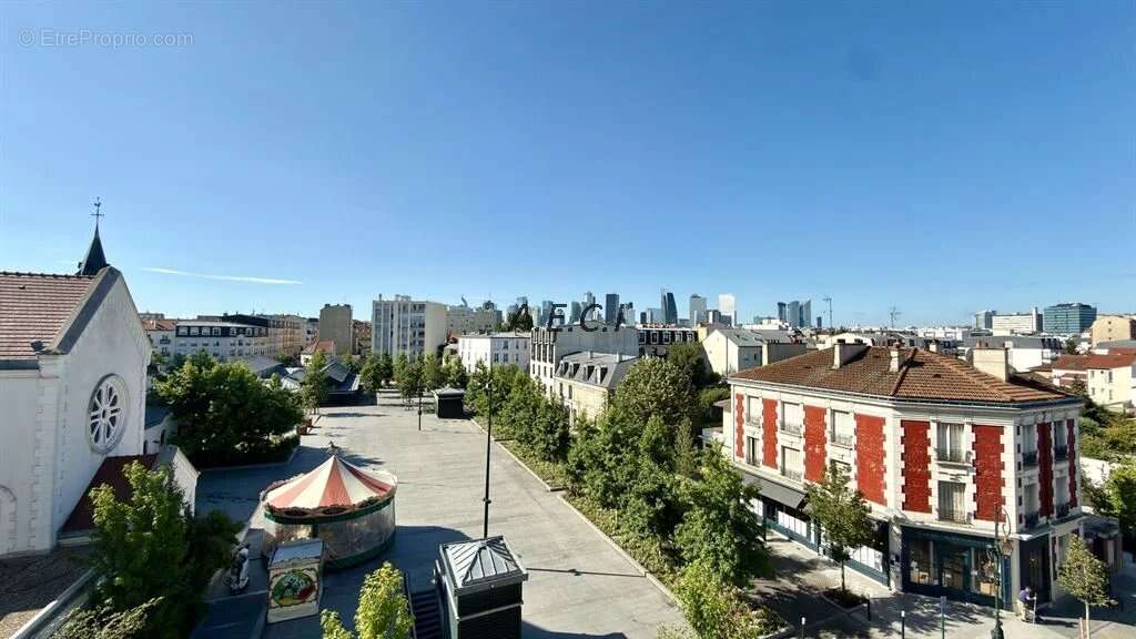 Appartement à LA GARENNE-COLOMBES
