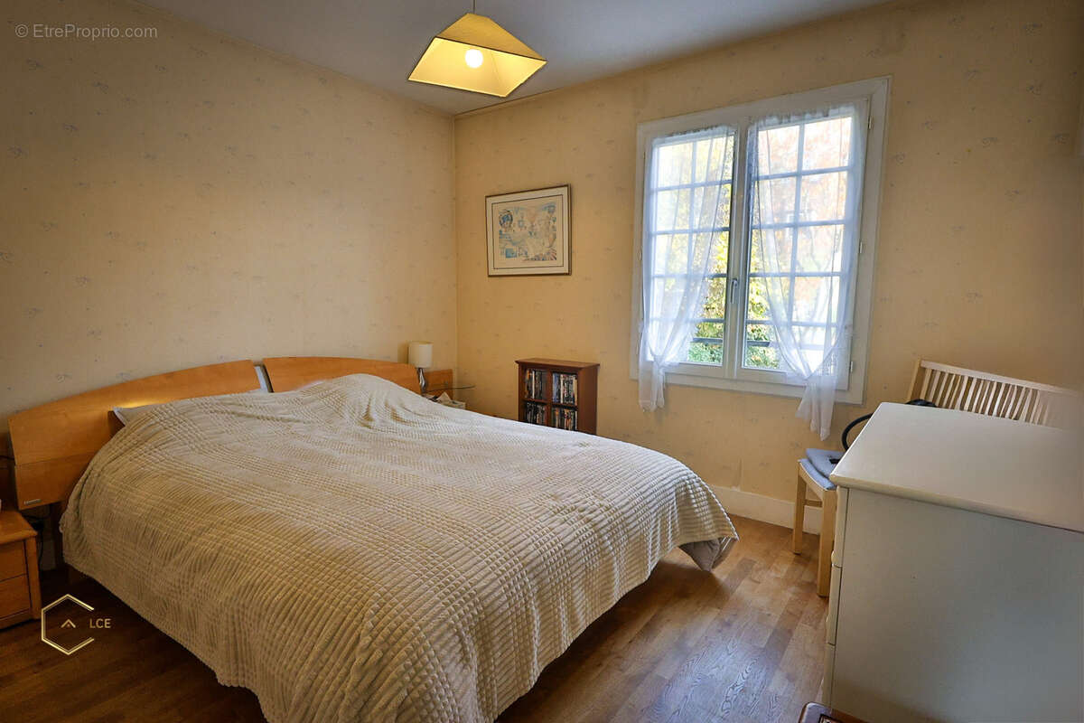 Maison à SAINTRY-SUR-SEINE