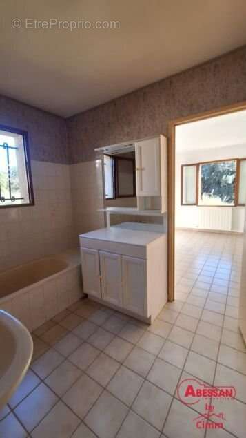 Maison à CANNES-ET-CLAIRAN