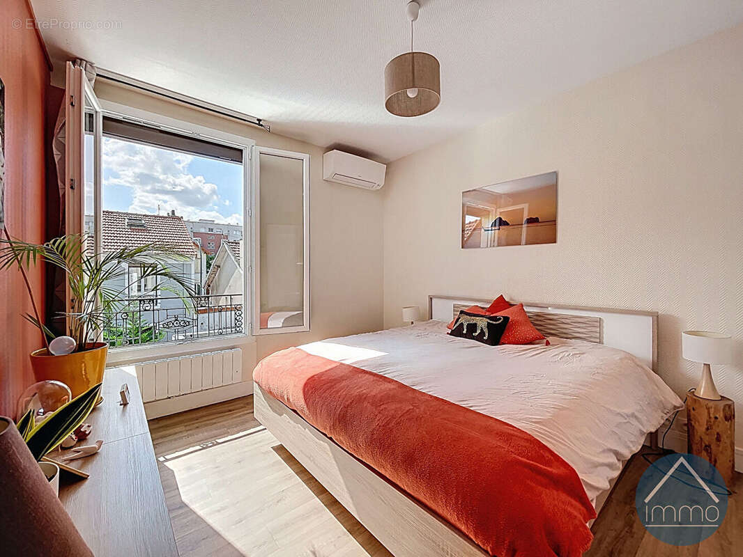 Maison à ASNIERES-SUR-SEINE