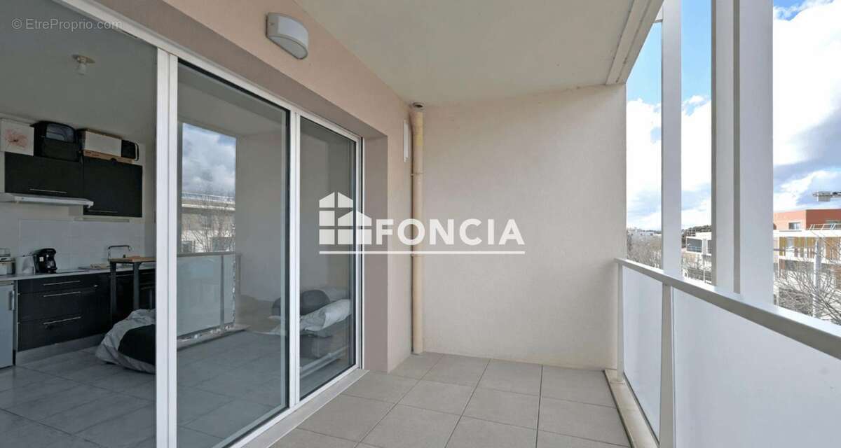 Castelnau-le-lez STUDIO 23 m2 avec terrasse et stationnement - photo 3