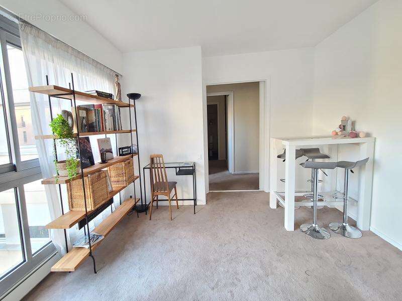 Appartement à NEUILLY-SUR-SEINE