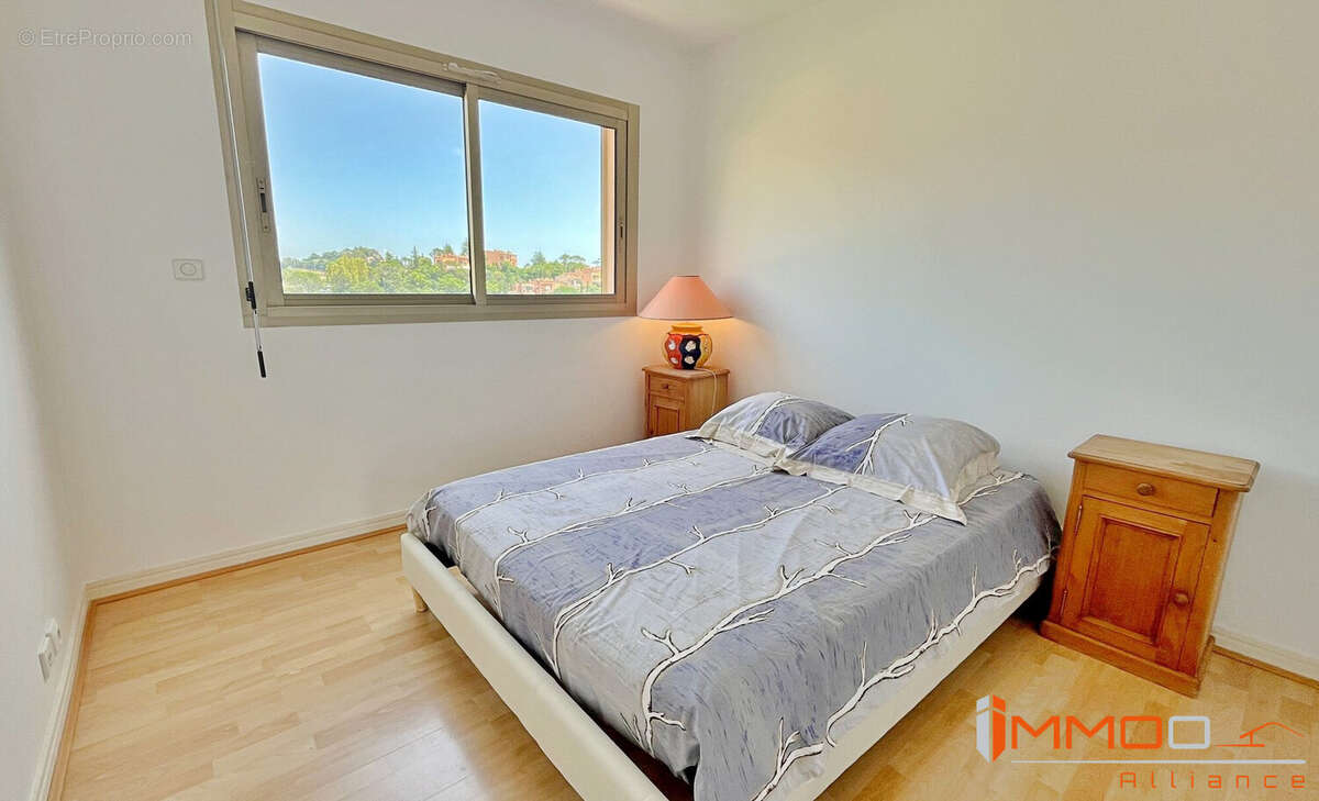 Appartement à MANDELIEU-LA-NAPOULE