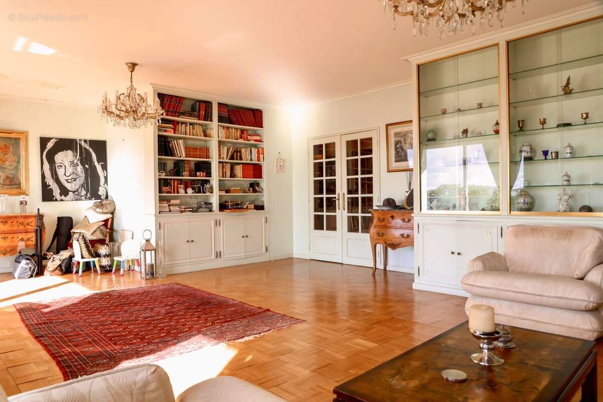 Appartement à PARIS-19E