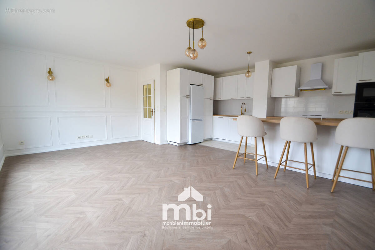 Appartement à SURVILLIERS