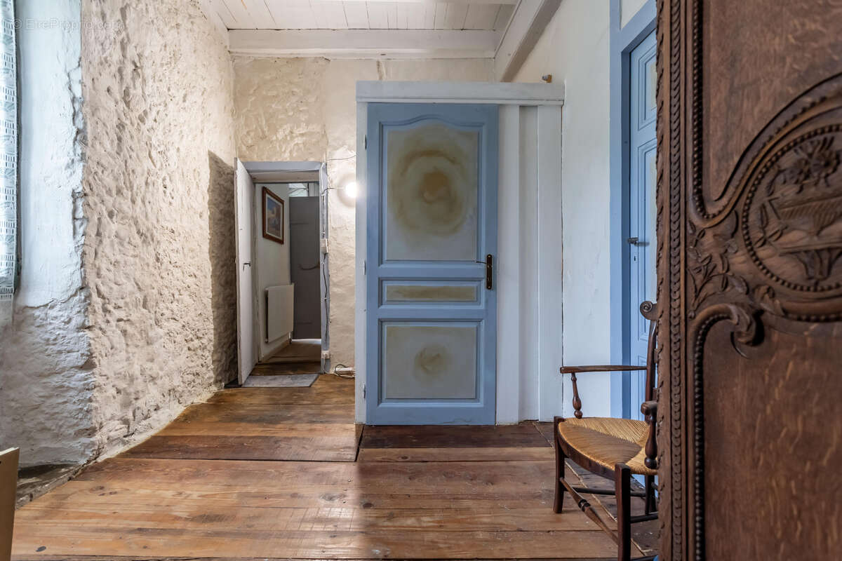 Maison à LACOUR