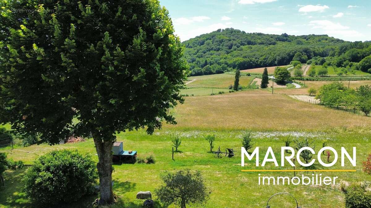 Maison rénovée avec grange attenante, vue panoramique sur 8649 m² de terrain - photo 40
