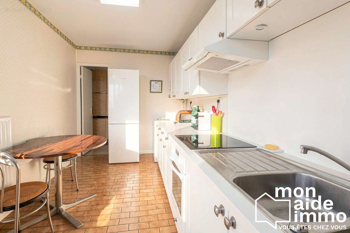 Maison 115 m² à La Rochelle  - photo 9