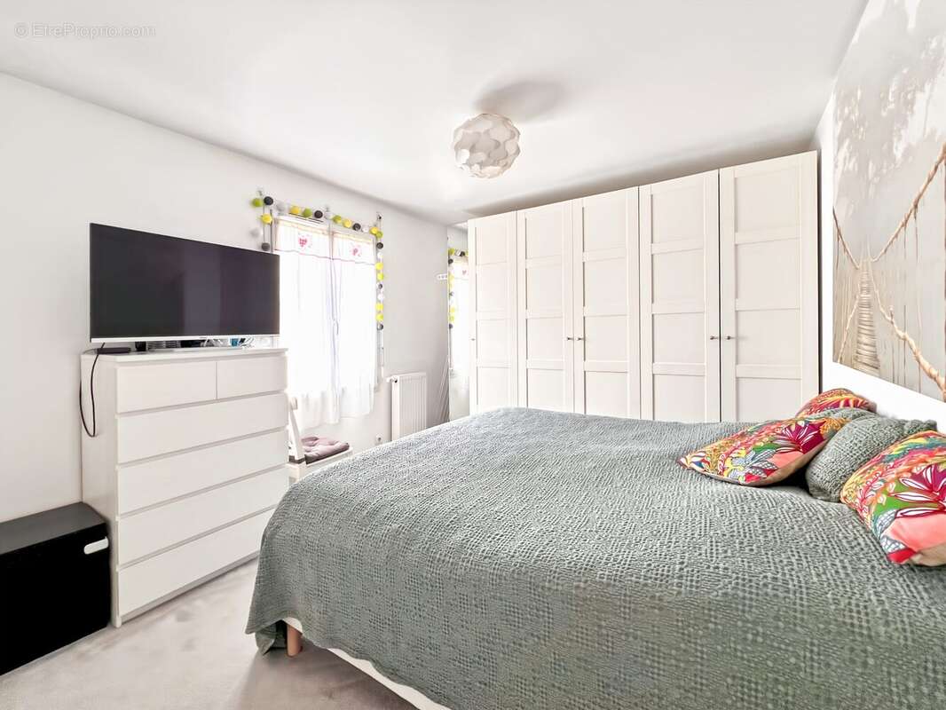 Maison à L'HAY-LES-ROSES