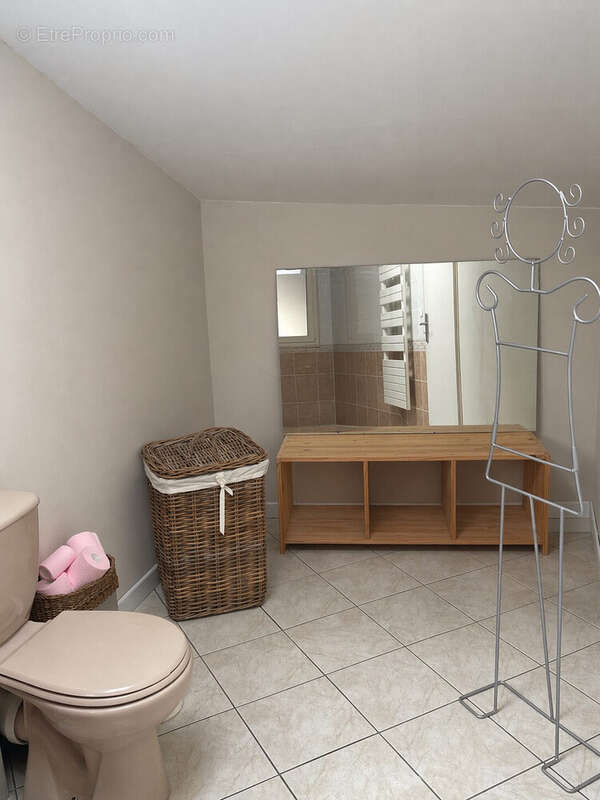 Salle de bain de la chambre n°2 - Maison à BAGAT-EN-QUERCY