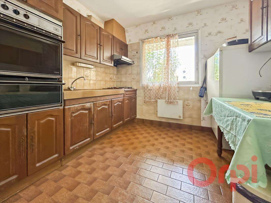 A vendre : Pavillon avec terrasse sans vis à vis à 700 m du port - photo 5