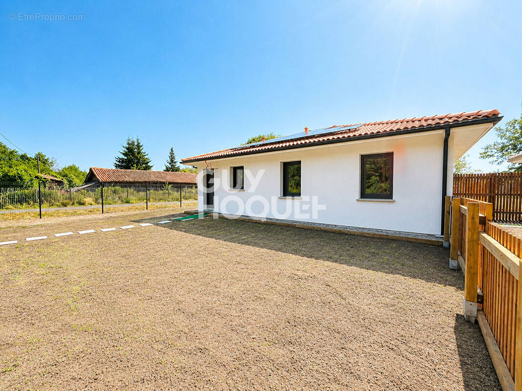Maison à PARENTIS-EN-BORN