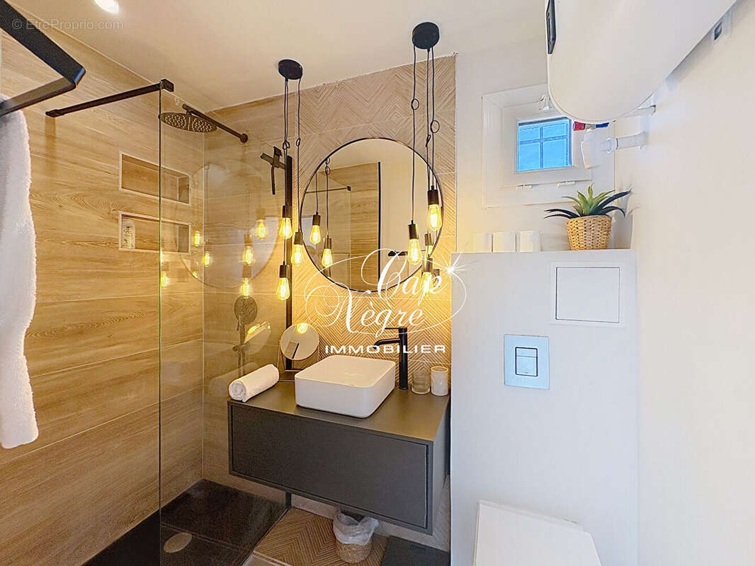 Appartement à LA CROIX-VALMER