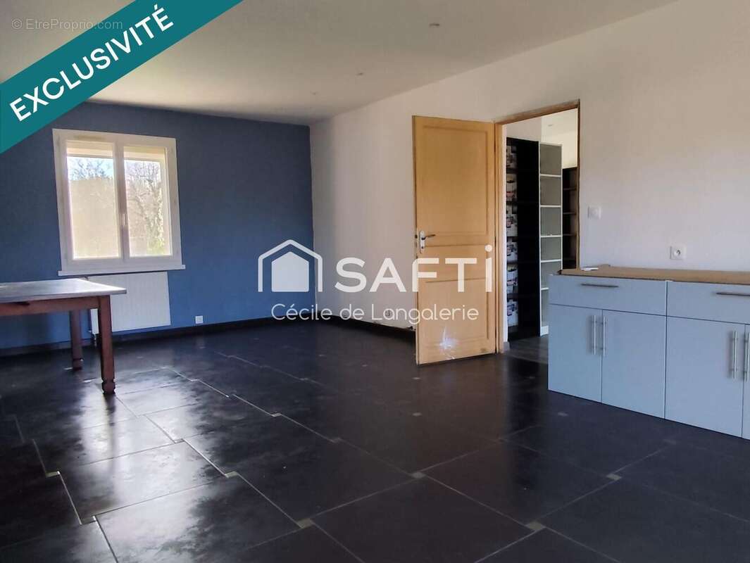 Maison 167 m² à Oulches  - photo 8