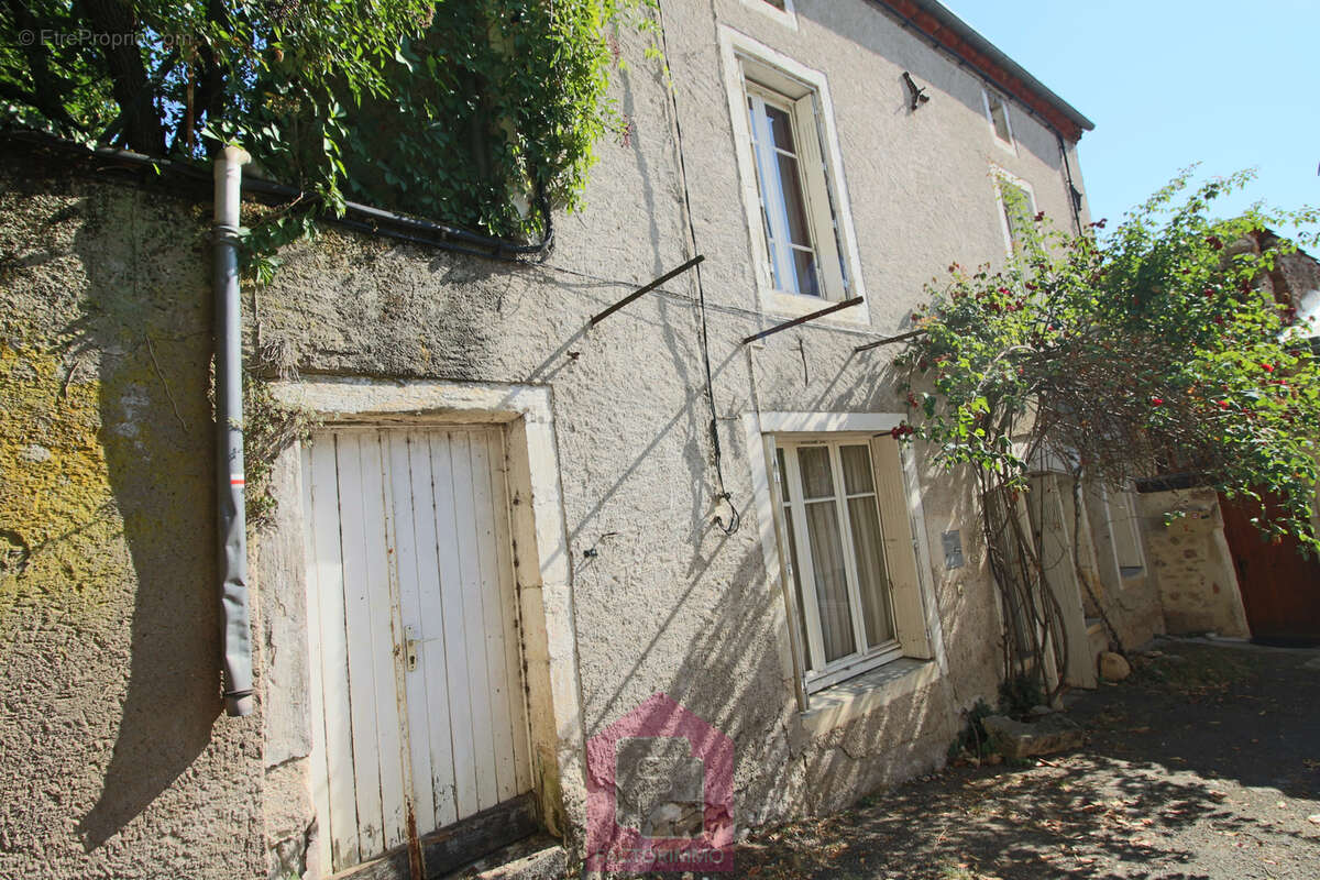 Maison à PUY-L'EVEQUE
