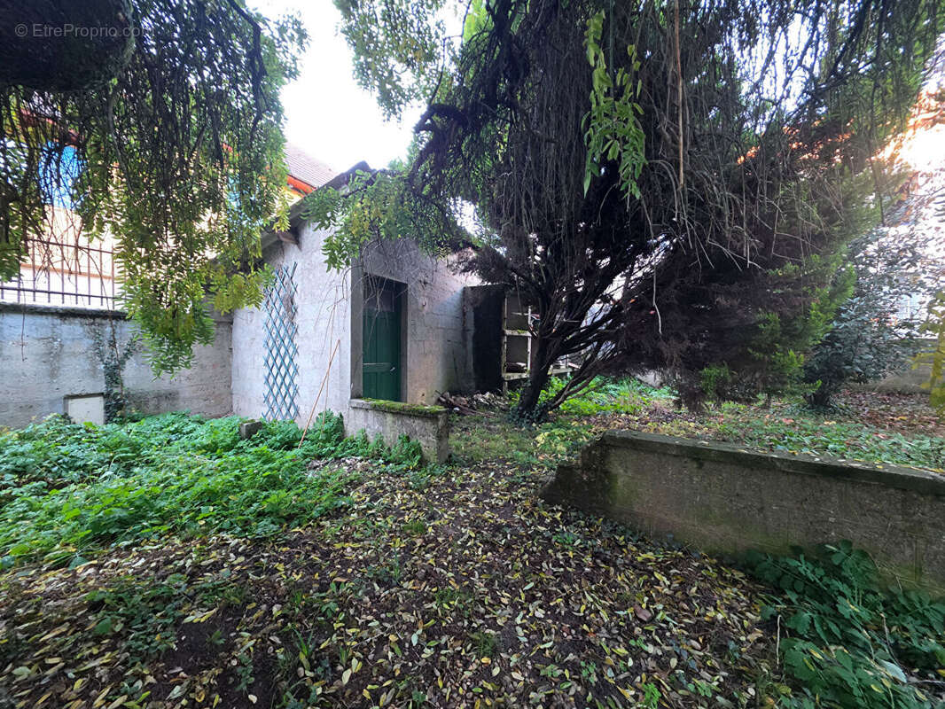 Maison à SAINT-GENIX-SUR-GUIERS