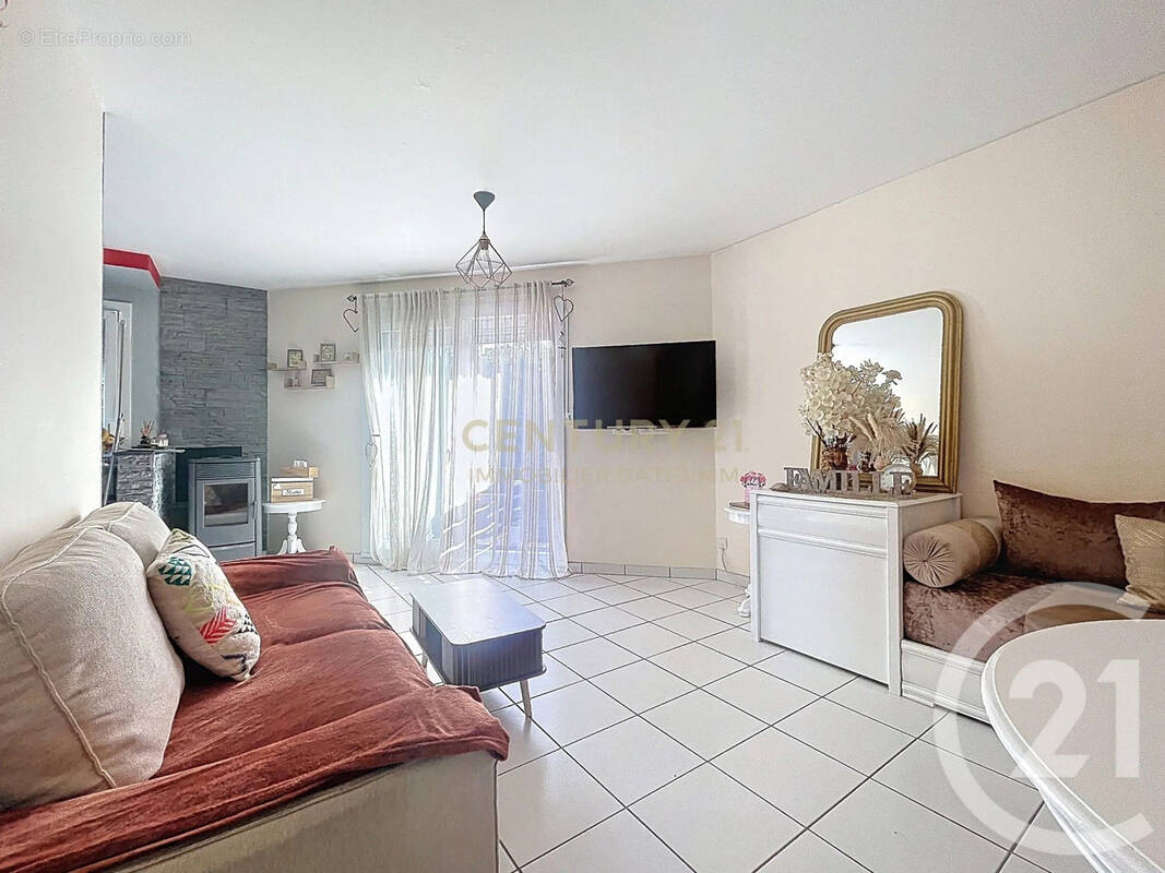 Maison à VILLEFONTAINE