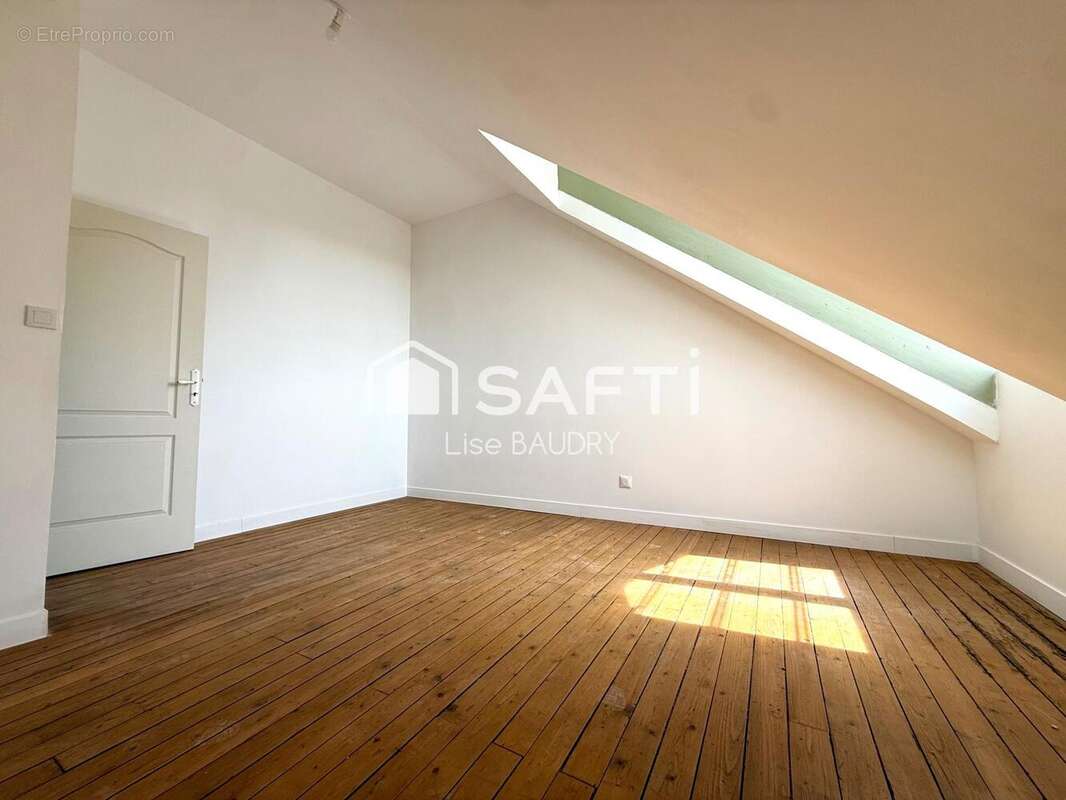 Photo 4 - Appartement à FONTENAY-LE-COMTE