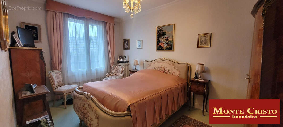 Appartement à PARIS-20E