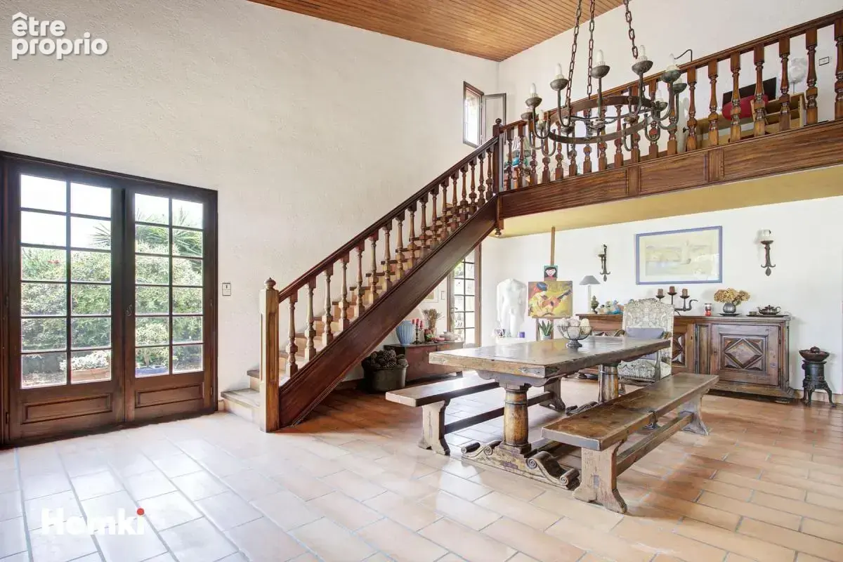Maison/Villa T7 de 223 m² avec une indépendance à Saint-Cyprien 66750 - photo 13