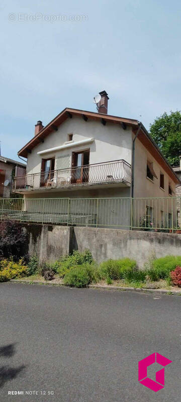 Maison à OLLIERGUES