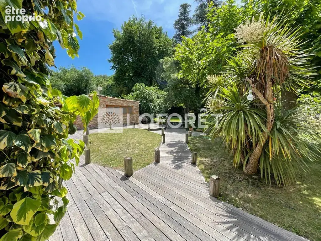 Bastide à Gémenos 271m² + dépendances 90m² - photo 6