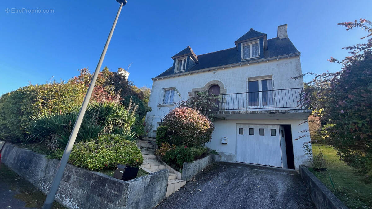 Maison à ERGUE-GABERIC