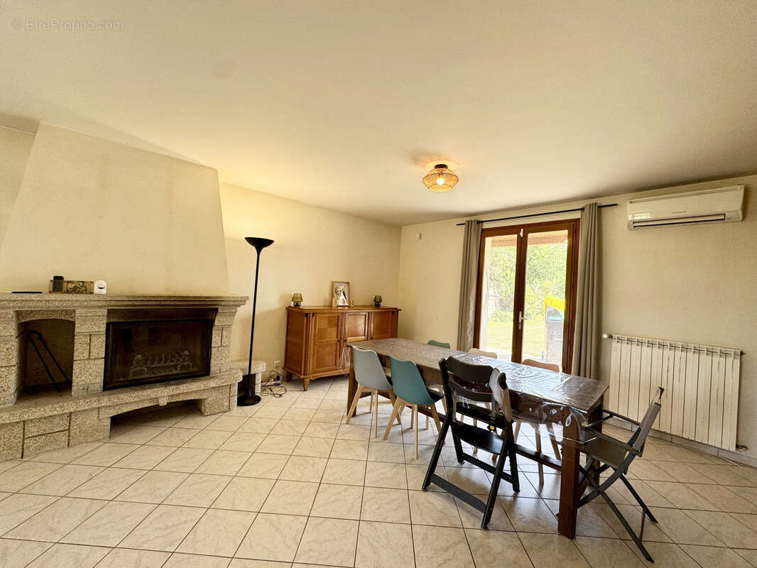 Maison à COULOMMIERS