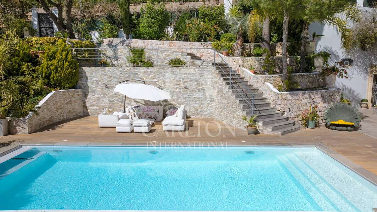Maison à EZE