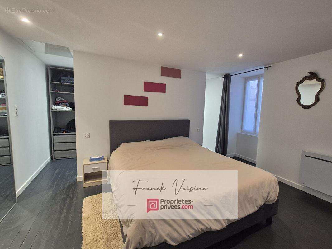 Maison de bourg A VENDRE à Saint Prouant avec 3 chambres sur un terrain de 880 m2 env - photo 3