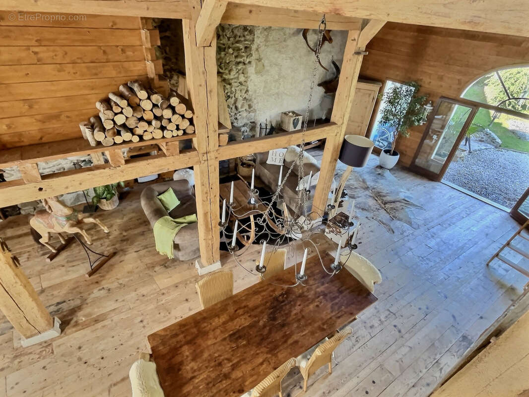 Maison à DIVONNE-LES-BAINS