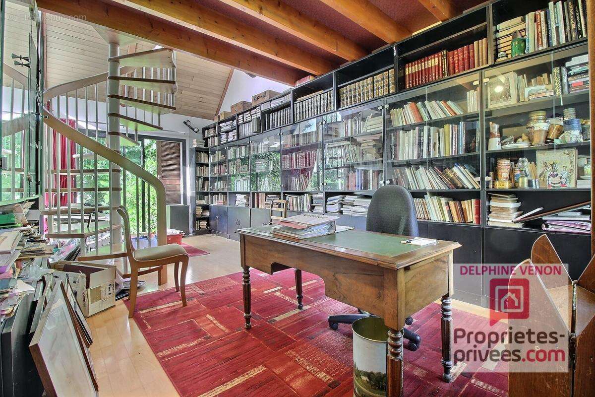 Exclusivité - Maison 5 chambres + bureau sur un terrain de 2438 m² à Saint Martin D Abbat - photo 7