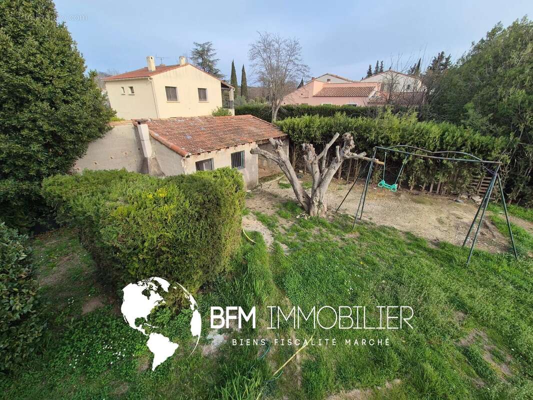 Appartement à SIMIANE-COLLONGUE