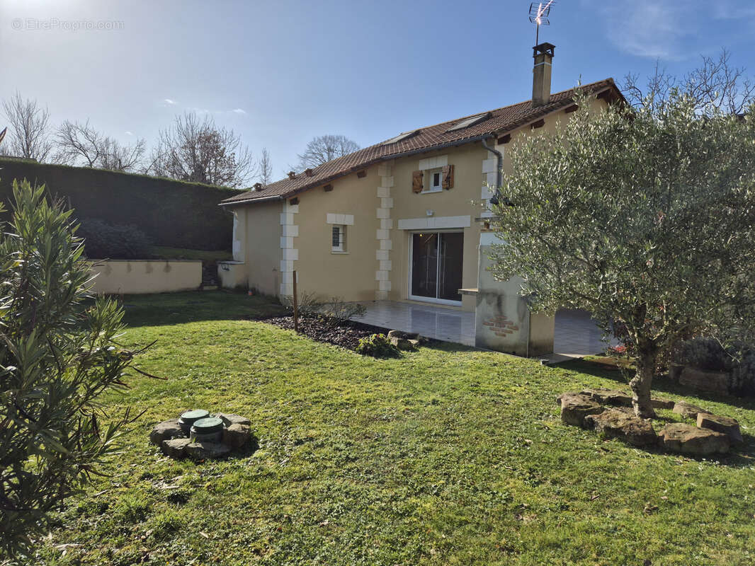 Maison à TOCANE-SAINT-APRE