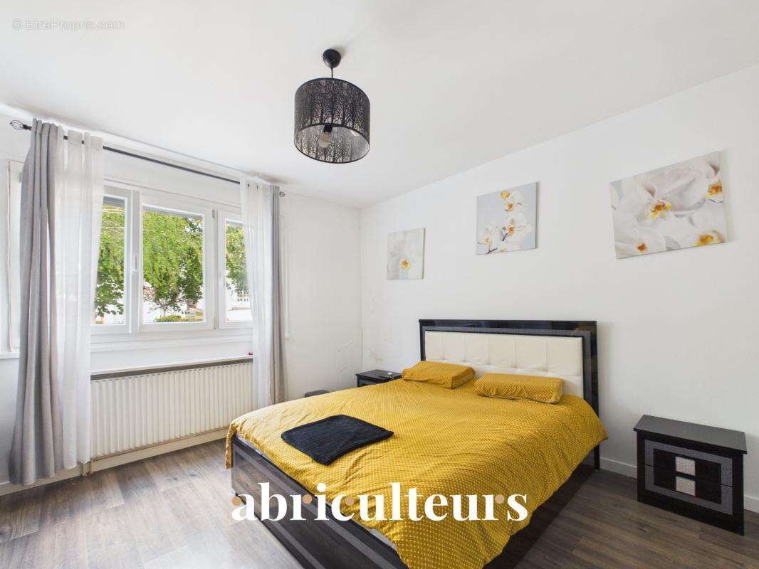 Maison à ENGHIEN-LES-BAINS