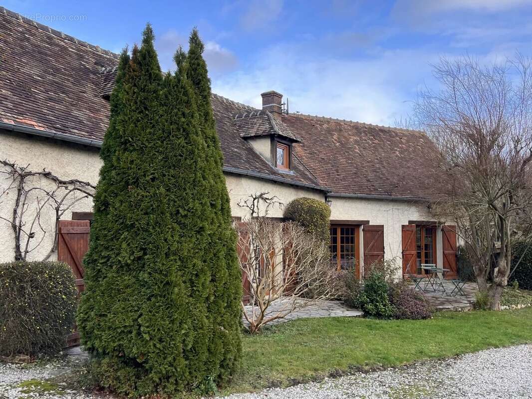 Maison à LA HAUTEVILLE